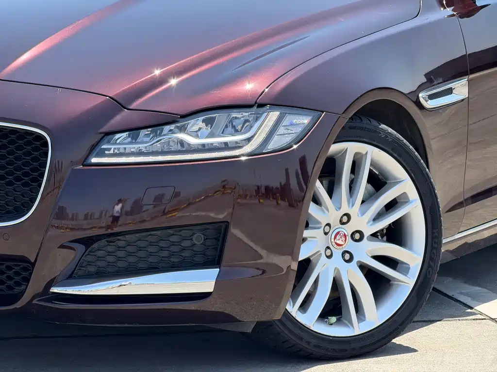 Jaguar XFL 2020 2.0T P250 4WD Premium Edition купить на сайте DeffCars