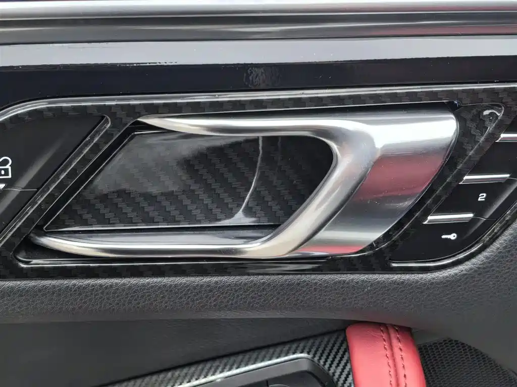 Macan 2022 Macan 2.0T купить на сайте DeffCars