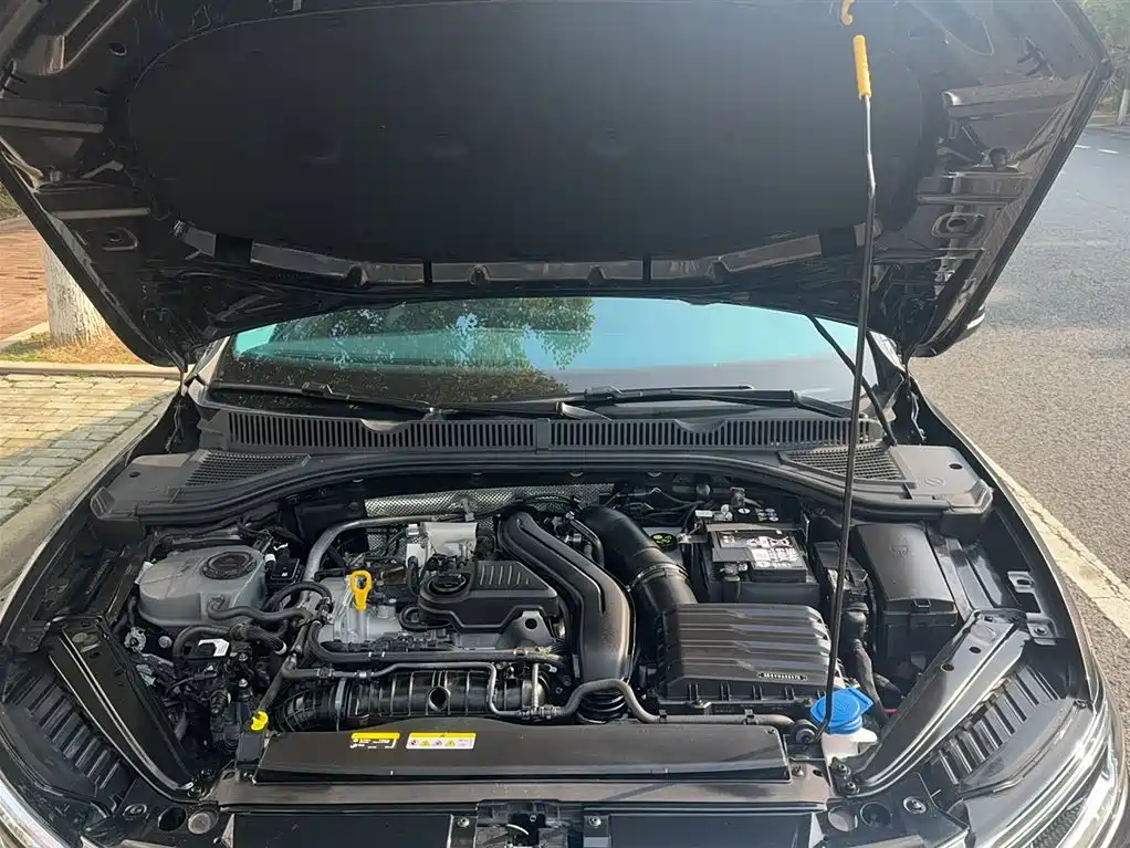 Sagitar 2025 300TSI DSG Excellence Edition купить на сайте DeffCars