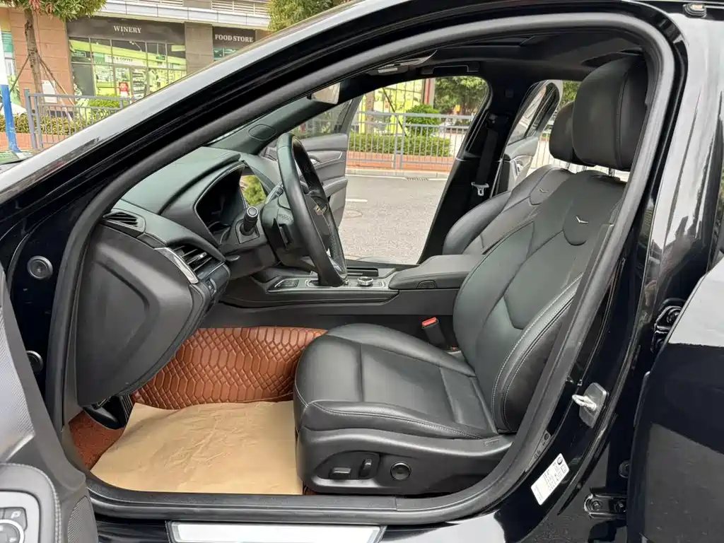 Cadillac CT5 2022 28T Premium Model купить на сайте DeffCars