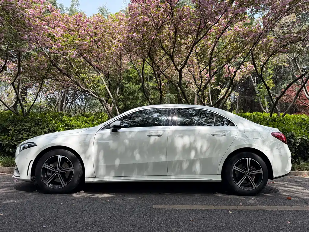 Mercedes-Benz A-Class 2022 Model 2 A 200 L Sports Sedan Fashionable купить на сайте DeffCars