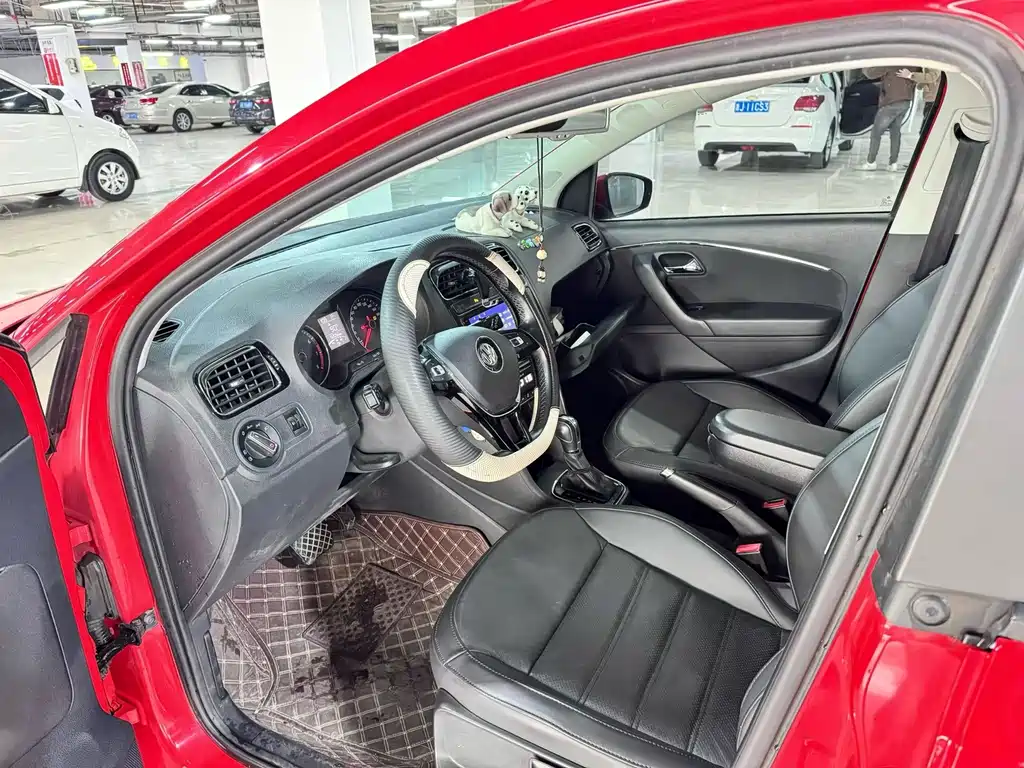 Polo 2016 1.6L automatic luxury model купить на сайте DeffCars