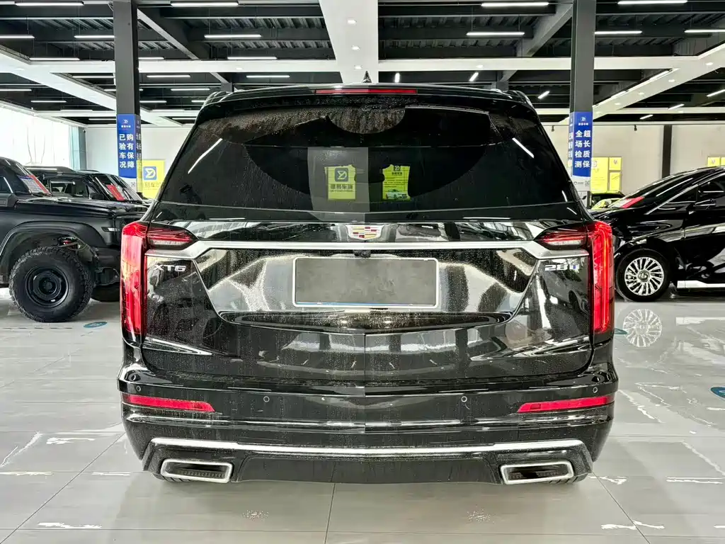 Cadillac XT6 2022 2.0T six-seat two-wheel drive luxury model купить на сайте DeffCars