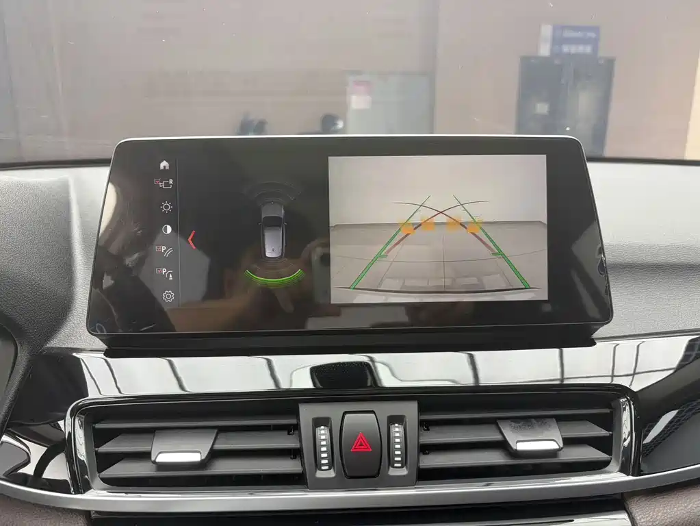 BMW X1 2022 sDrive20Li Exclusive Model купить на сайте DeffCars