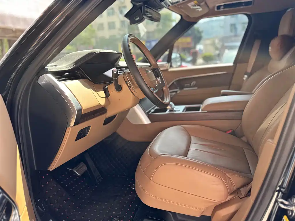 Range Rover 2024 3.0 L6 400PS Genesis Extended Edition купить на сайте DeffCars