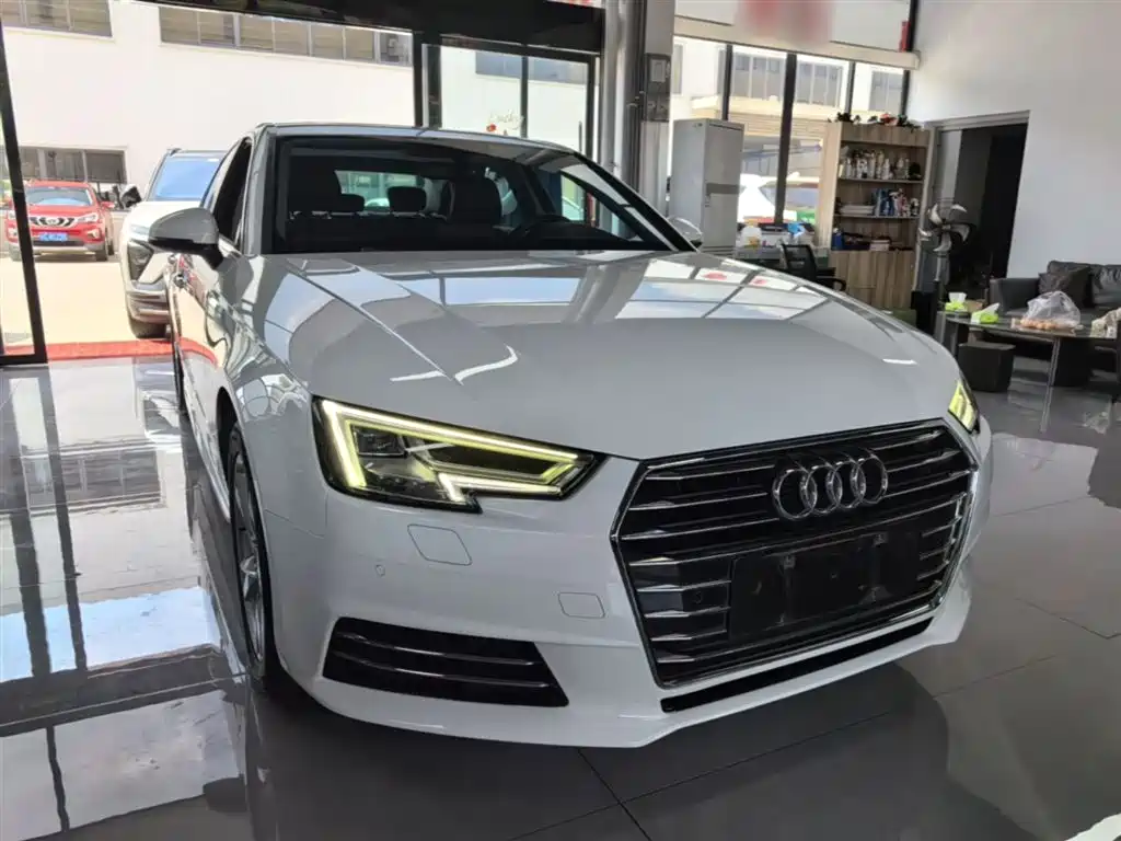 Audi A4L 2018 30th Anniversary Model 40 TFSI Enterprising купить на сайте DeffCars