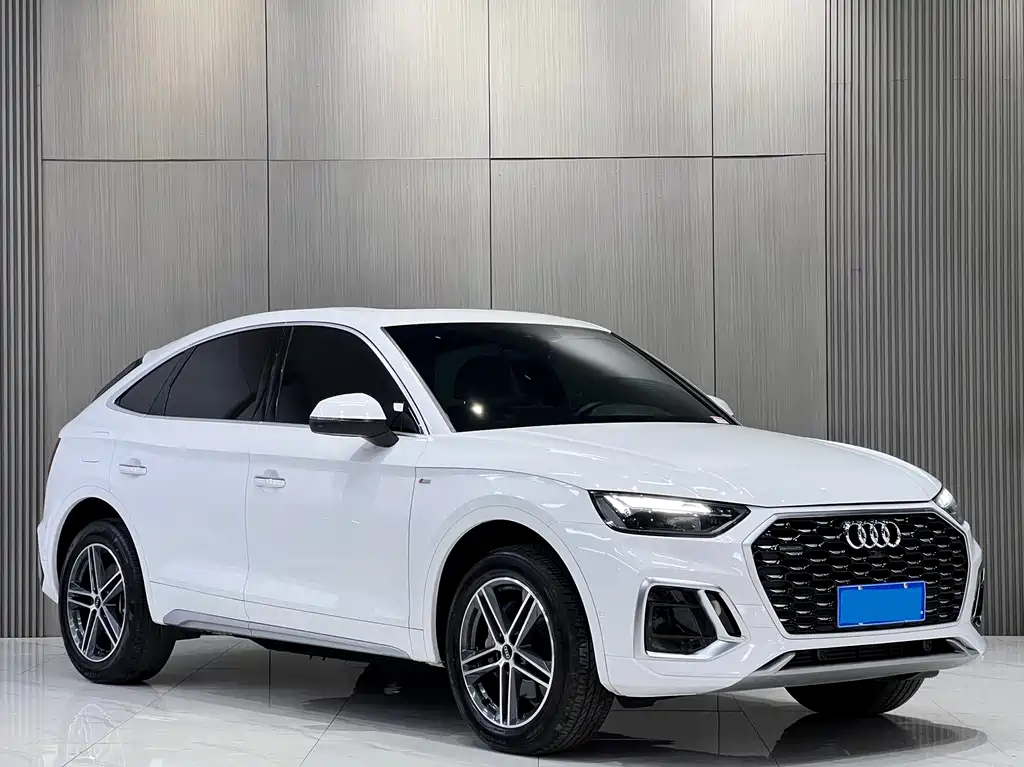 Audi Q5L Sportback 2022 40 TFSI Fashion купить на сайте DeffCars