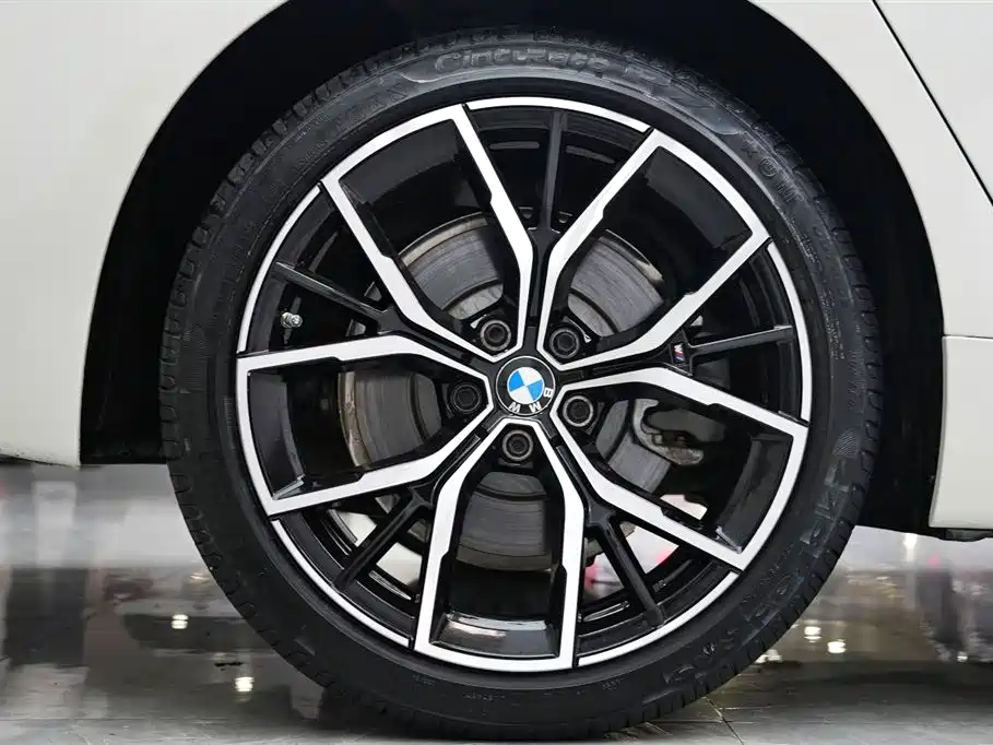 BMW 5 Series 2022 Facelift 2 530Li Exclusive M Sports Package купить на сайте DeffCars