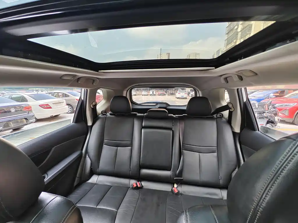 X-Trail 2019 2.0L CVT Intelligent Comfort Edition 2WD купить на сайте DeffCars