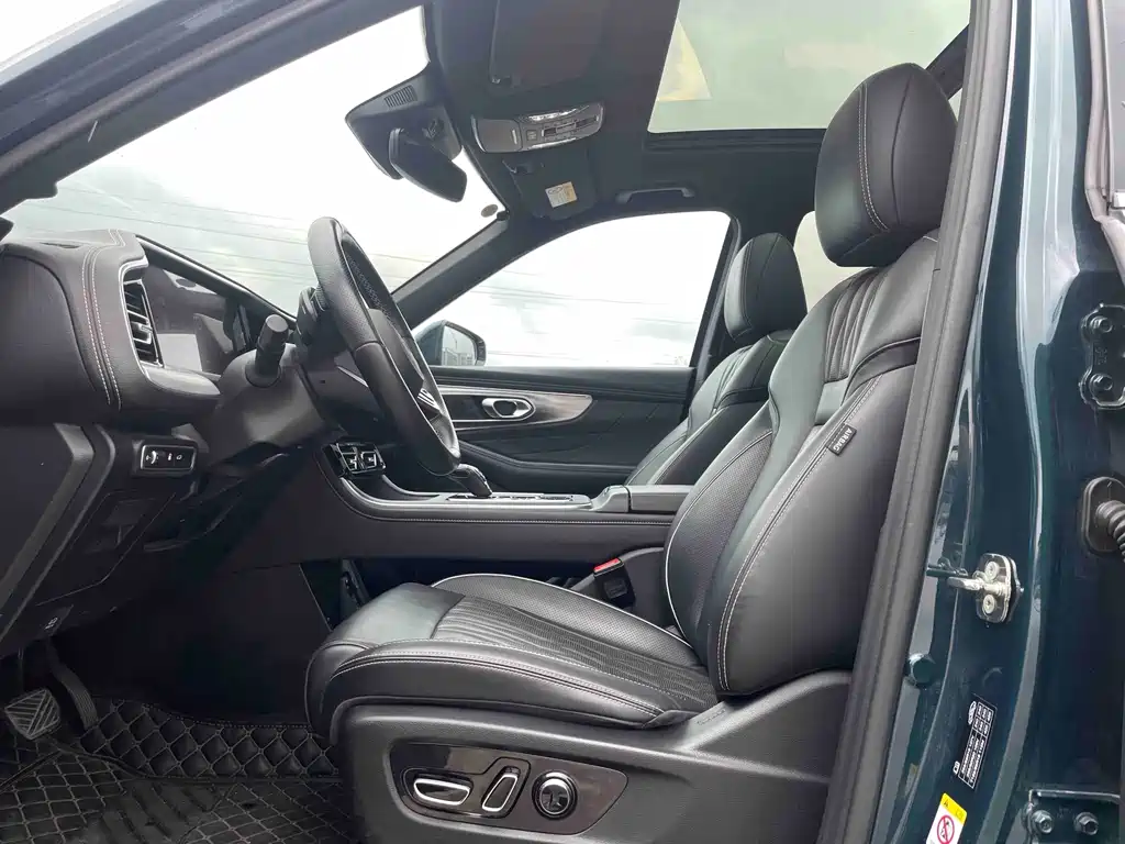 Trumpchi GS8 2024 Pilot Series 2.0TGDI 2WD Luxury Connected Edition 7 Seats купить на сайте DeffCars