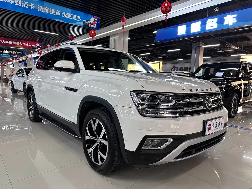 Touron 2017 380TSI four-wheel drive luxury version купить на сайте DeffCars