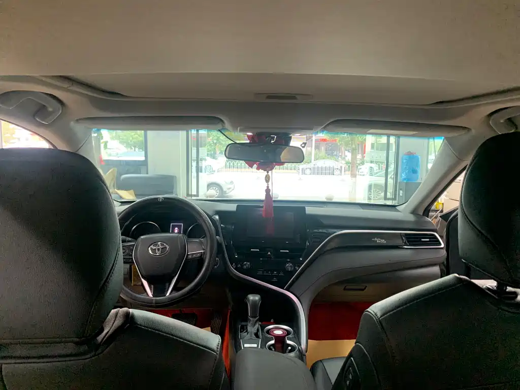 Camry 2023 2.0GVP Leading Edition купить на сайте DeffCars