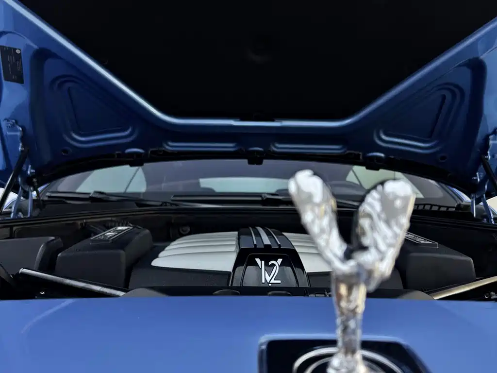 Phantom 2013 6.6T standard model купить на сайте DeffCars