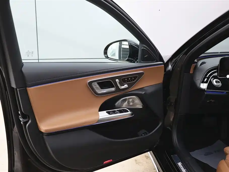 Mercedes-Benz E-Class 2026 E 300 L Luxury Model купить на сайте DeffCars