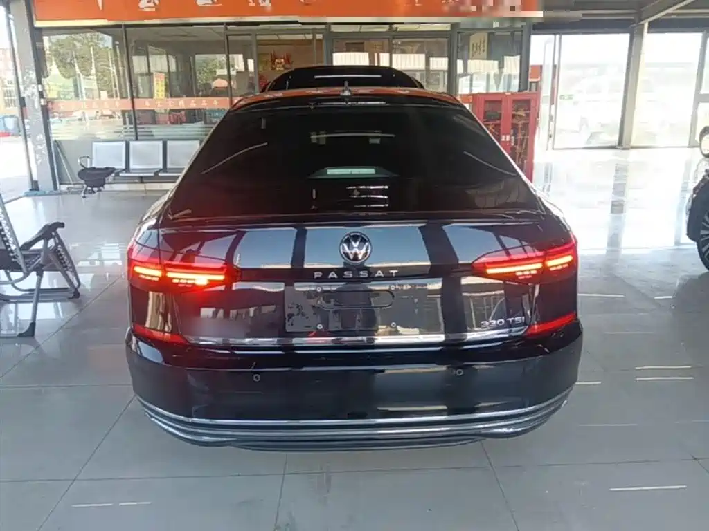 Passat 2021 330TSI Deluxe Edition купить на сайте DeffCars