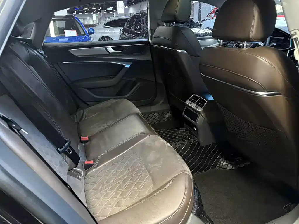 Audi A7L 2022 45 TFSI quattro S-line long-distance obsidian suit купить на сайте DeffCars