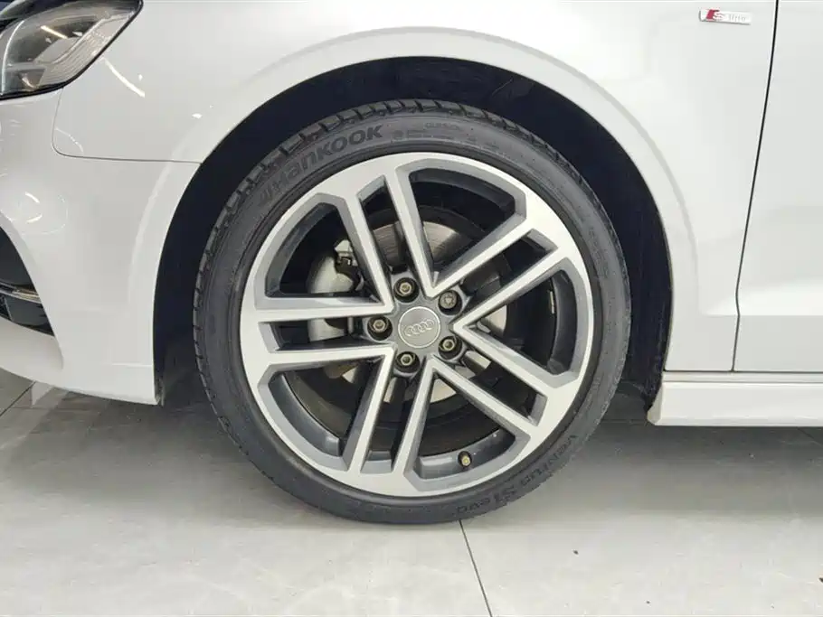 Audi A3 2020 Limousine 35 TFSI Sports National VI купить на сайте DeffCars