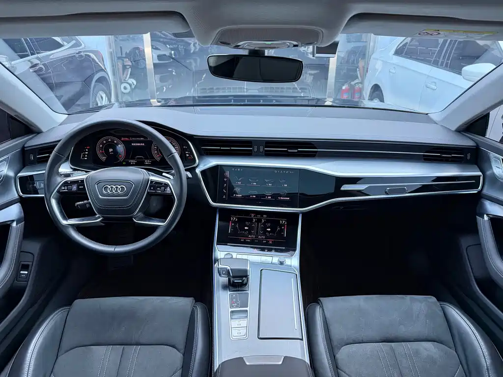 Audi A7L 2024 45 TFSI luxury model купить на сайте DeffCars