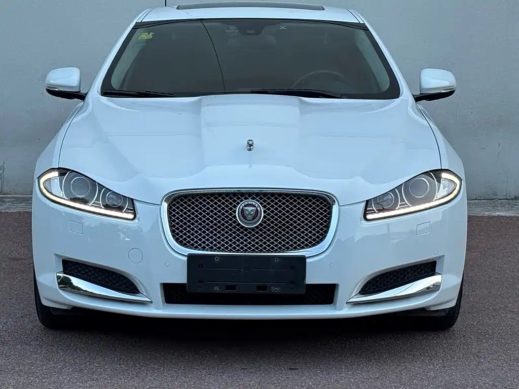 Jaguar XF 2015 XF 2.0T 80th Anniversary Collection Deluxe Edition купить на сайте DeffCars