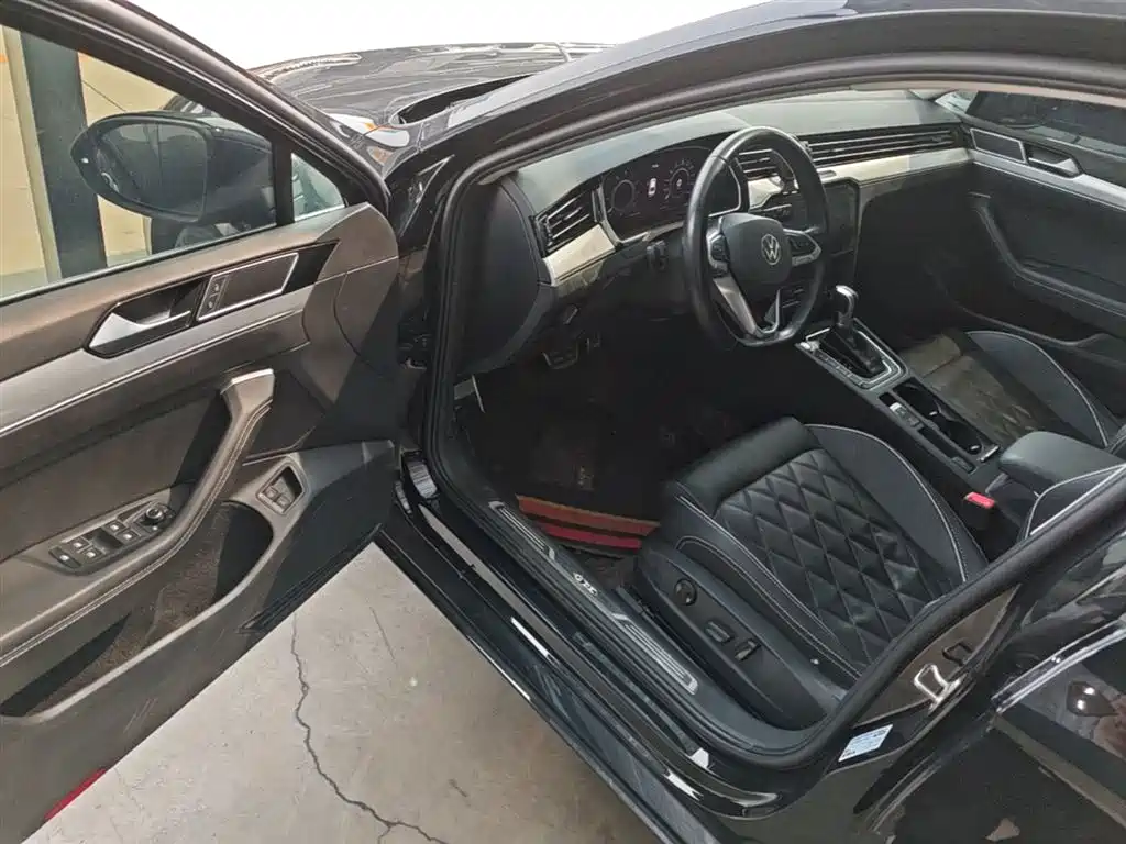 Magotan GTE plug-in hybrid 2022 GTE luxury model купить на сайте DeffCars