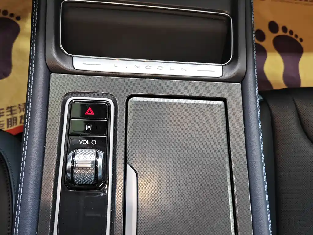 Lincoln Z 2024 2.0T two-wheel drive premium hybrid version купить на сайте DeffCars