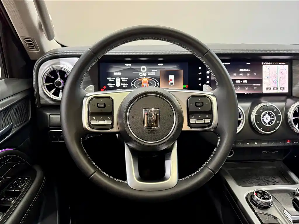 Tank 300 2024 2.0T Challenger купить на сайте DeffCars