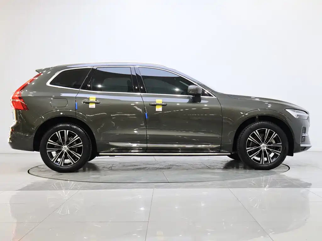 Volvo XC60 2022 B5 four-wheel drive Zhiyuan Deluxe Edition купить на сайте DeffCars