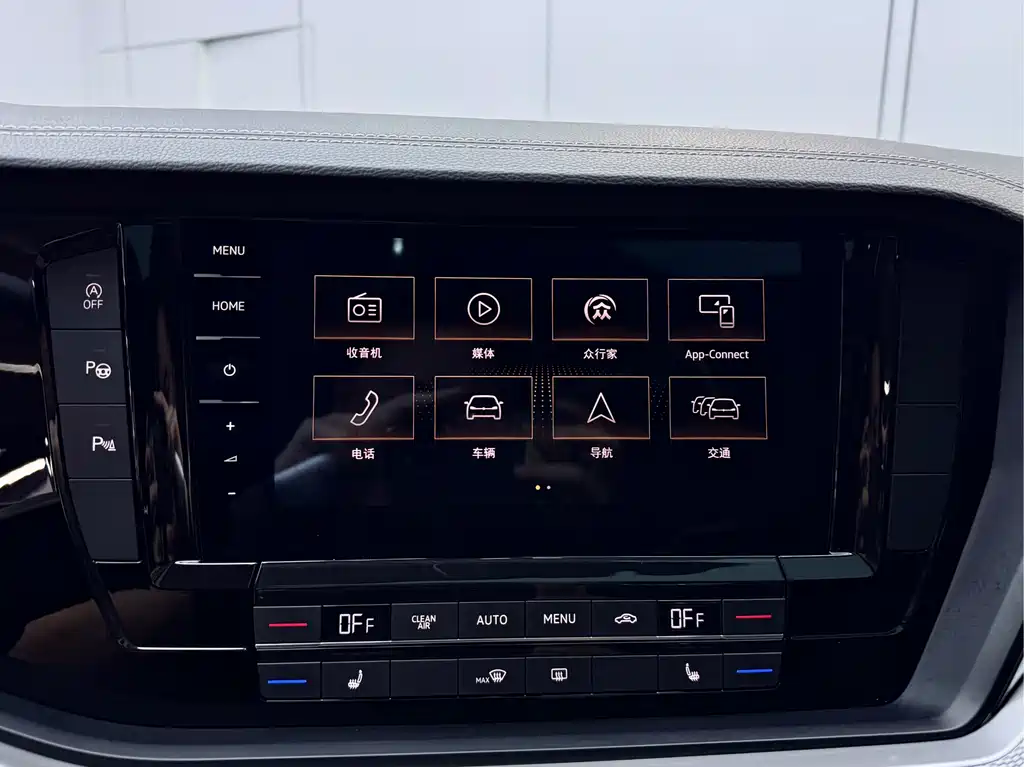 Touareg 2019 2.0TSI Pilot Edition National VI купить на сайте DeffCars