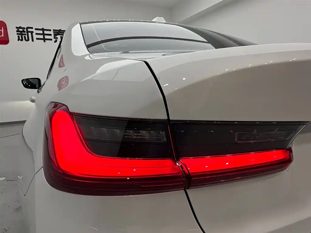 BMW 3 Series 2023 325Li M Sports Package купить на сайте DeffCars