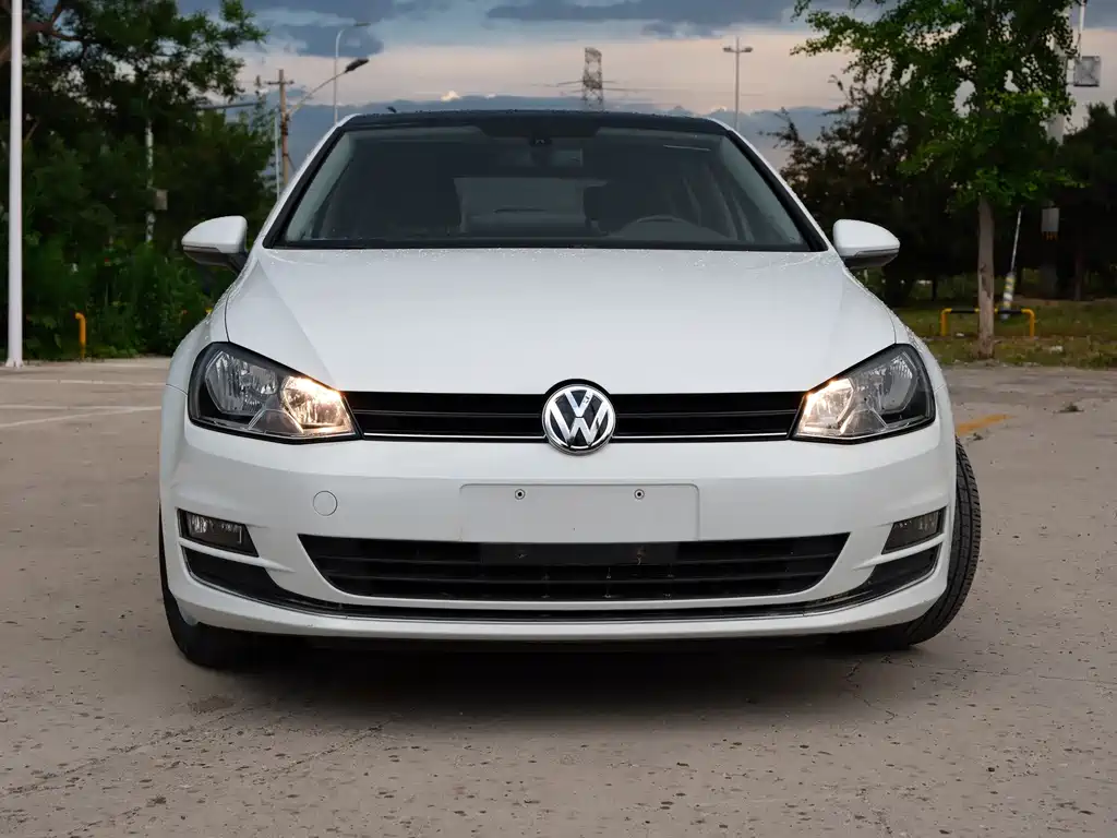 Golf 2014 1.4TSI automatic luxury model купить на сайте DeffCars