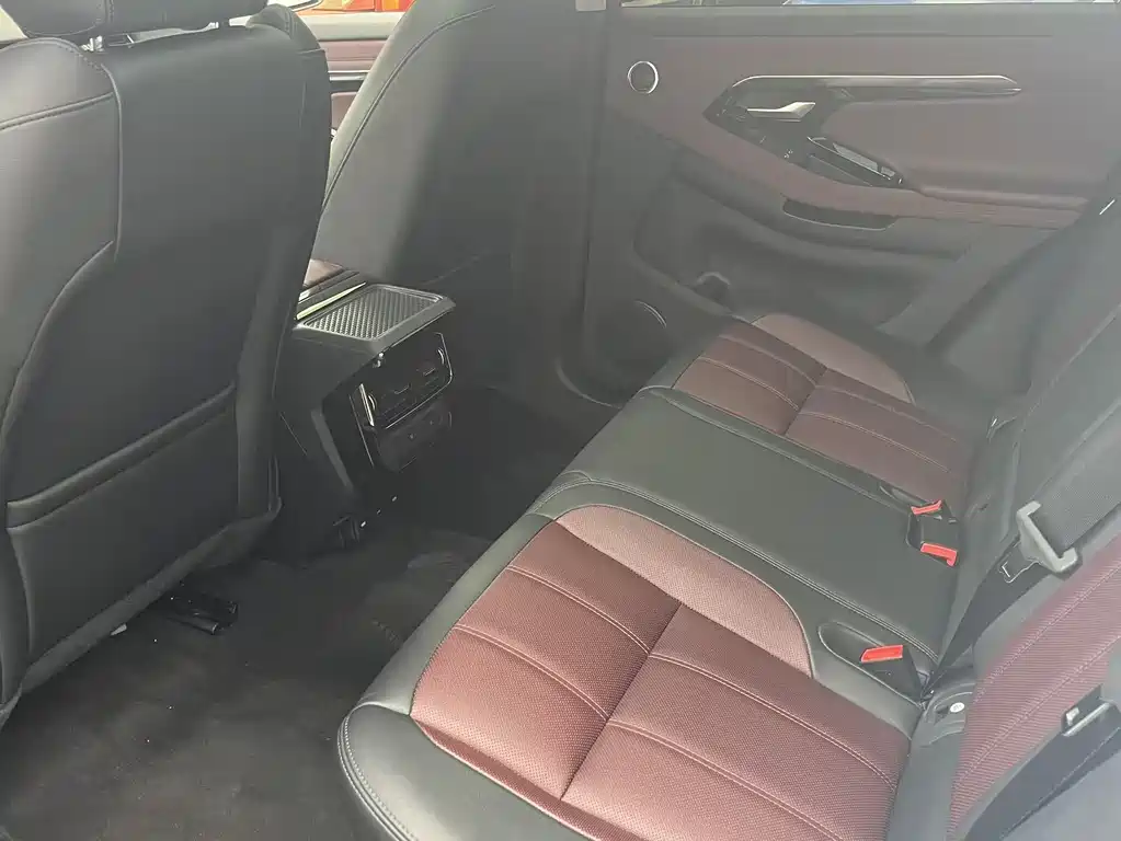 Range Rover Evoque 2023 Evoque L 249PS Deluxe Edition купить на сайте DeffCars