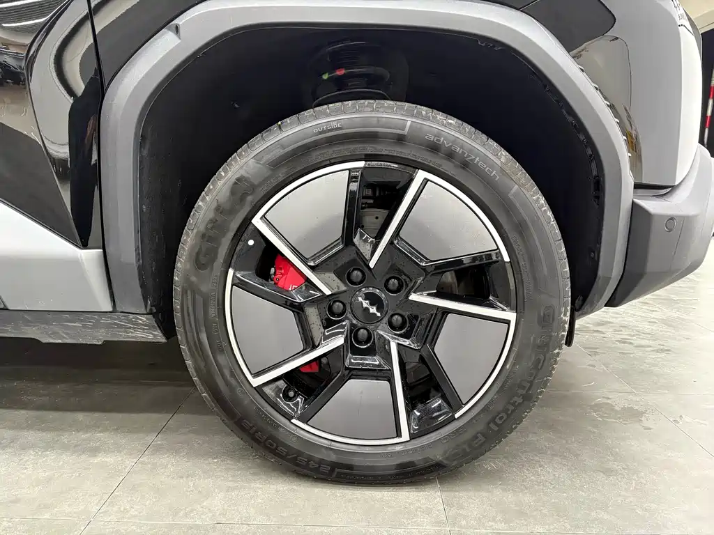 Titanium 3 2025 501KM four-wheel drive Ultra version купить на сайте DeffCars