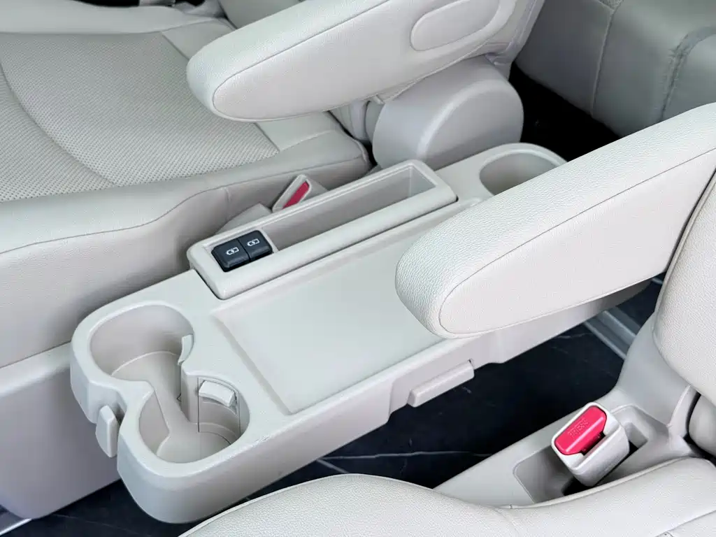 Grevia 2022 2.5L Hybrid Premium Edition купить на сайте DeffCars