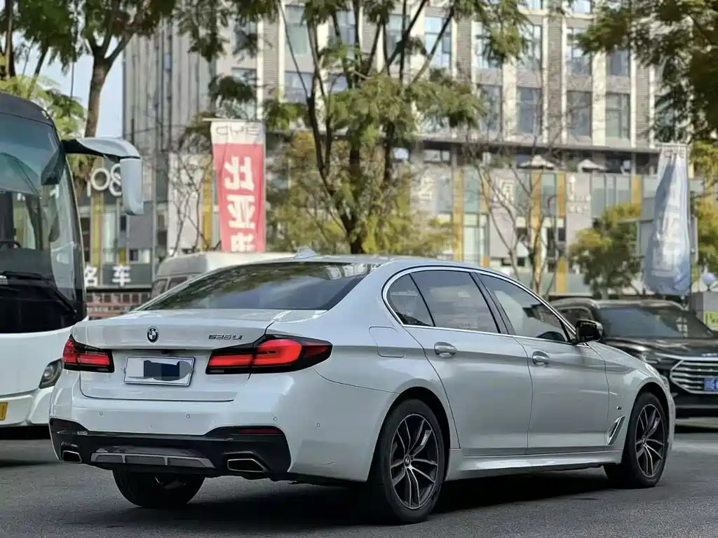 BMW 5 Series 2022 525Li M Sports Package купить на сайте DeffCars