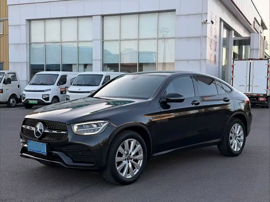 Mercedes-Benz GLC Coupe 2022 GLC 260 4MATIC Coupe SUV купить на сайте DeffCars