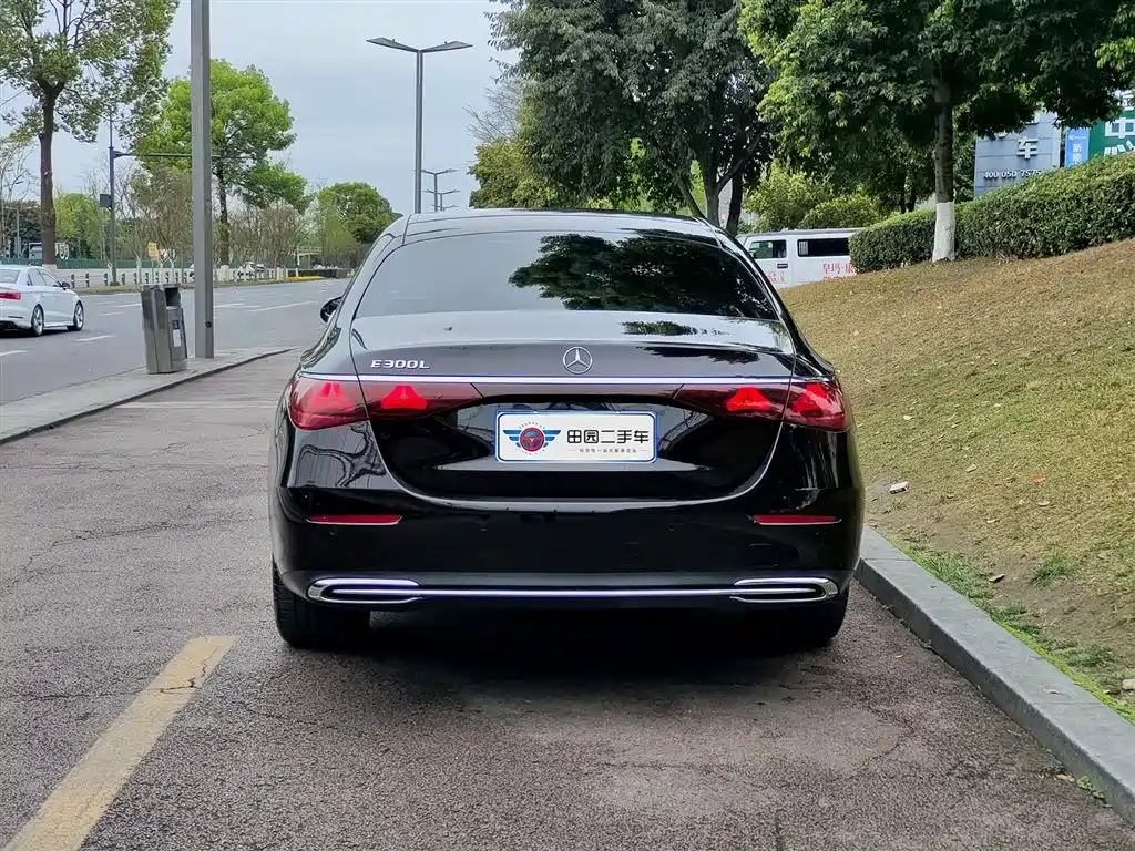 Mercedes-Benz E-Class 2024 E 300 L Luxury Model купить на сайте DeffCars