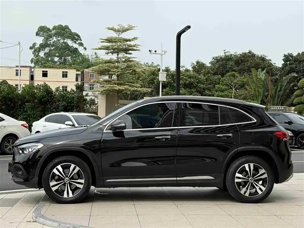 Mercedes-Benz GLA 2022 GLA 200 купить на сайте DeffCars