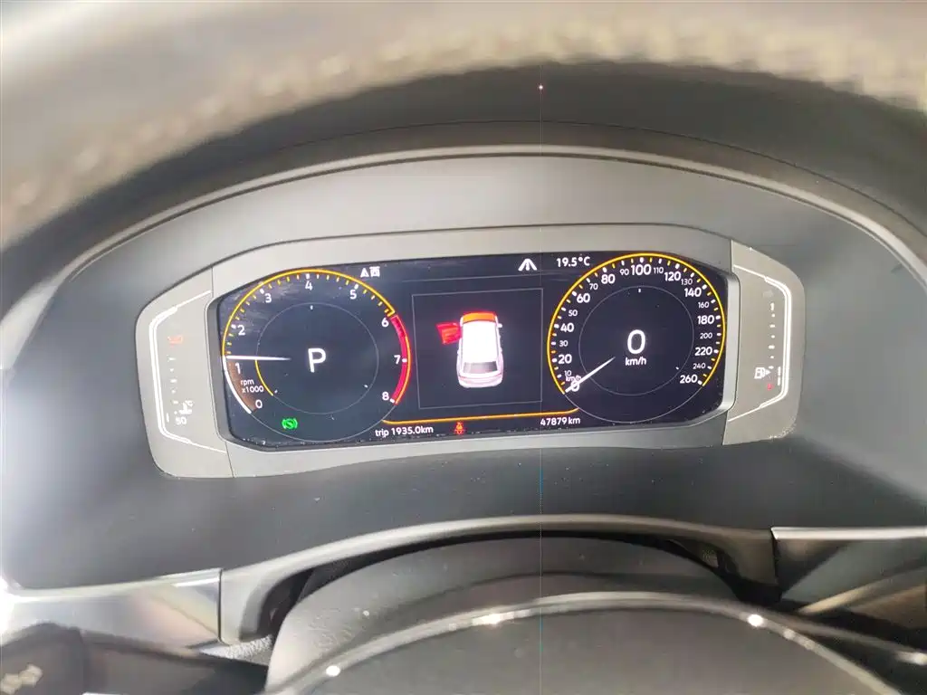 Touron 2020 380TSI four-wheel drive comfort version National VI купить на сайте DeffCars