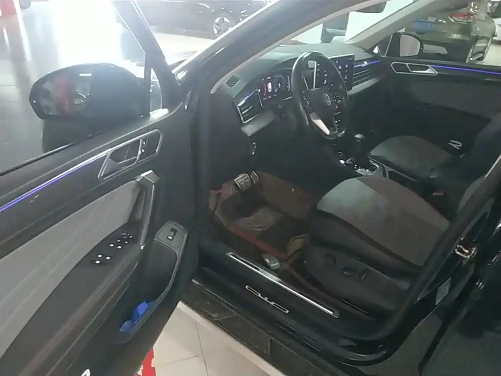 Tiguan L 2023 330TSI automatic two-wheel drive R-Line flagship version купить на сайте DeffCars