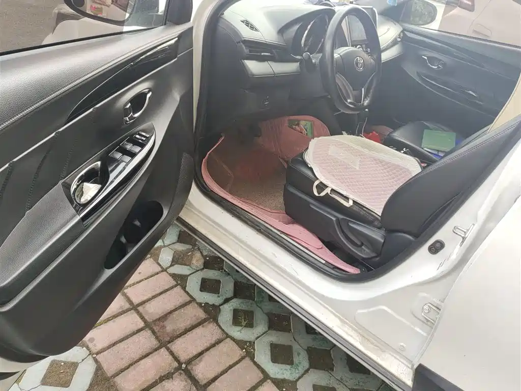 YARiS L Zhixuan 2020 Zhixuan X 1.5L CVT Deluxe Edition купить на сайте DeffCars