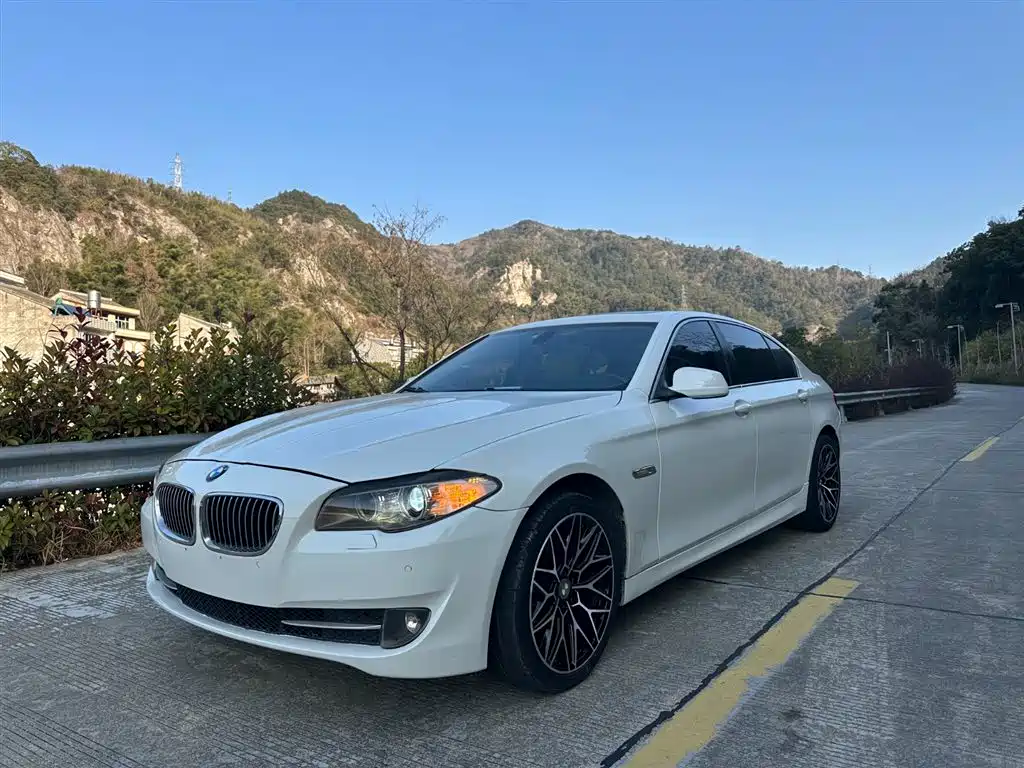BMW 5 Series 2012 523Li Luxury Model купить на сайте DeffCars
