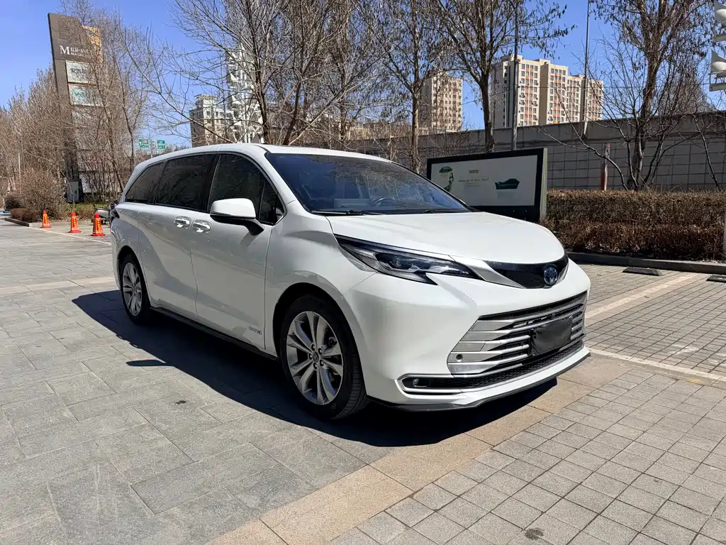 SIENNA 2024 2.5L Hybrid Premium Edition купить на сайте DeffCars
