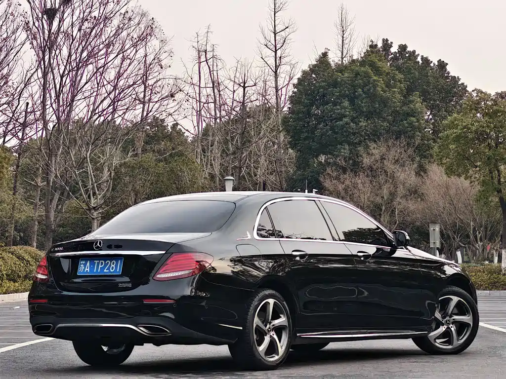 Mercedes-Benz E-Class 2017 E 300 L Sports Luxury Model купить на сайте DeffCars