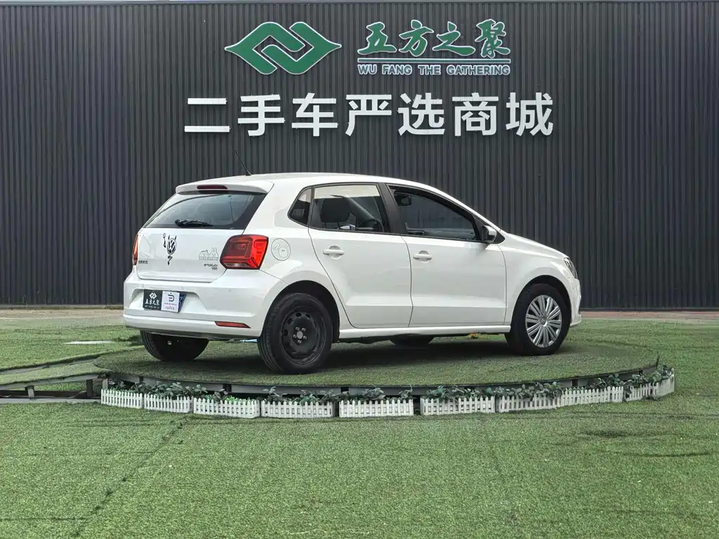 Polo 2016 1.6L automatic comfort model купить на сайте DeffCars