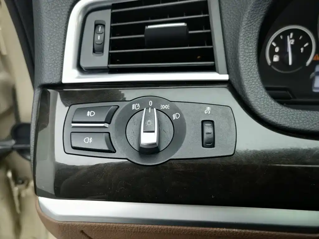 BMW 5 Series GT 2011 535i Elegant купить на сайте DeffCars
