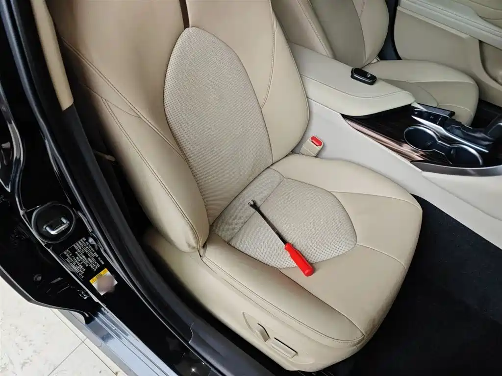 Camry 2018 2.5G Deluxe Edition купить на сайте DeffCars