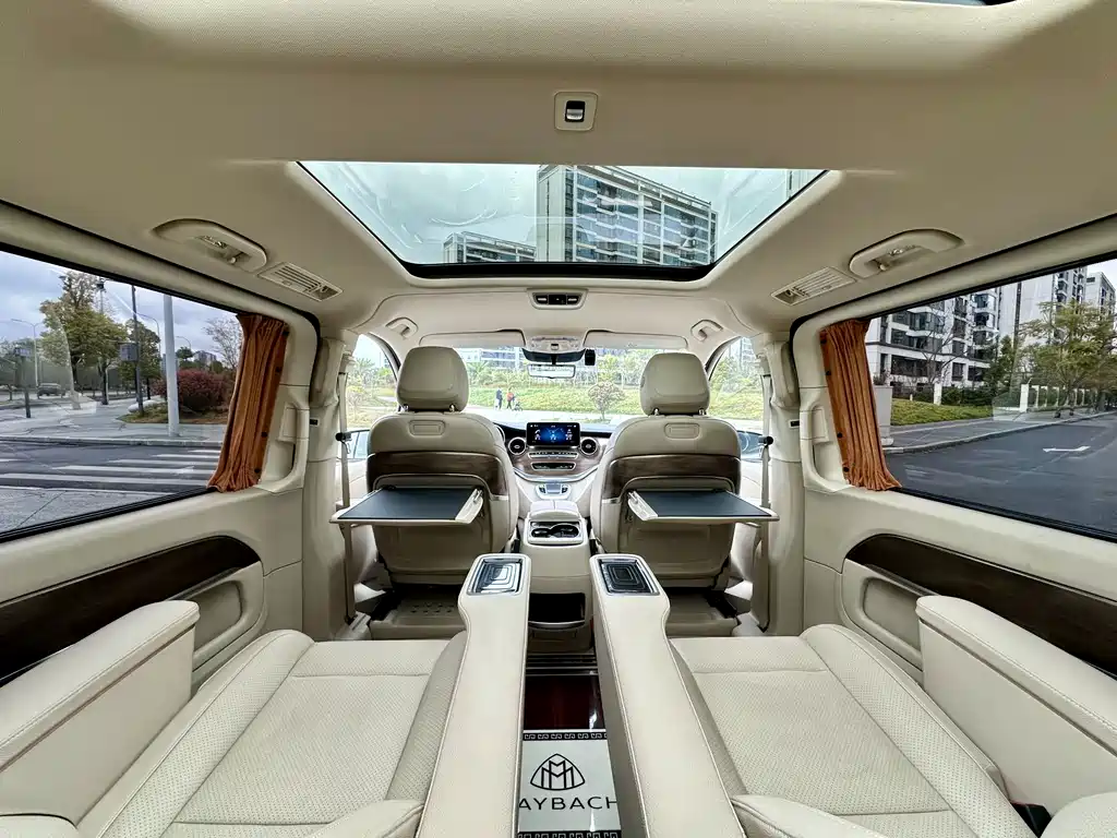 Mercedes-Benz V-Class 2021 V 260 L Long Wheelbase Premium Edition купить на сайте DeffCars