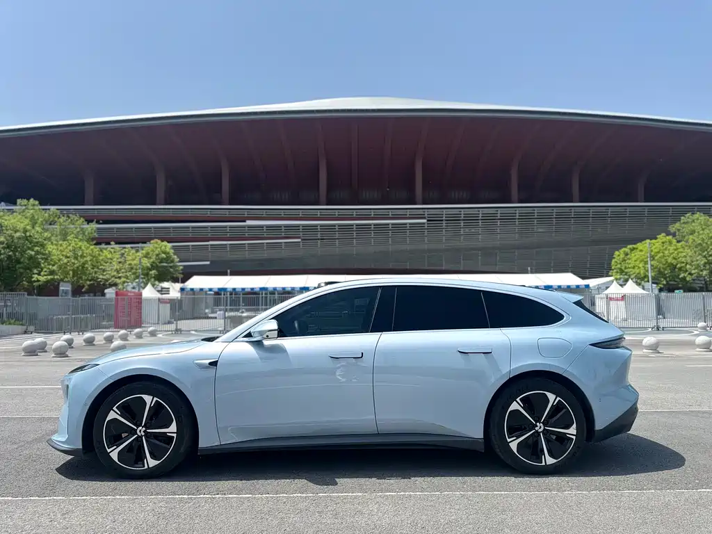 NIO ET5T 2023 75kWh Touring купить на сайте DeffCars