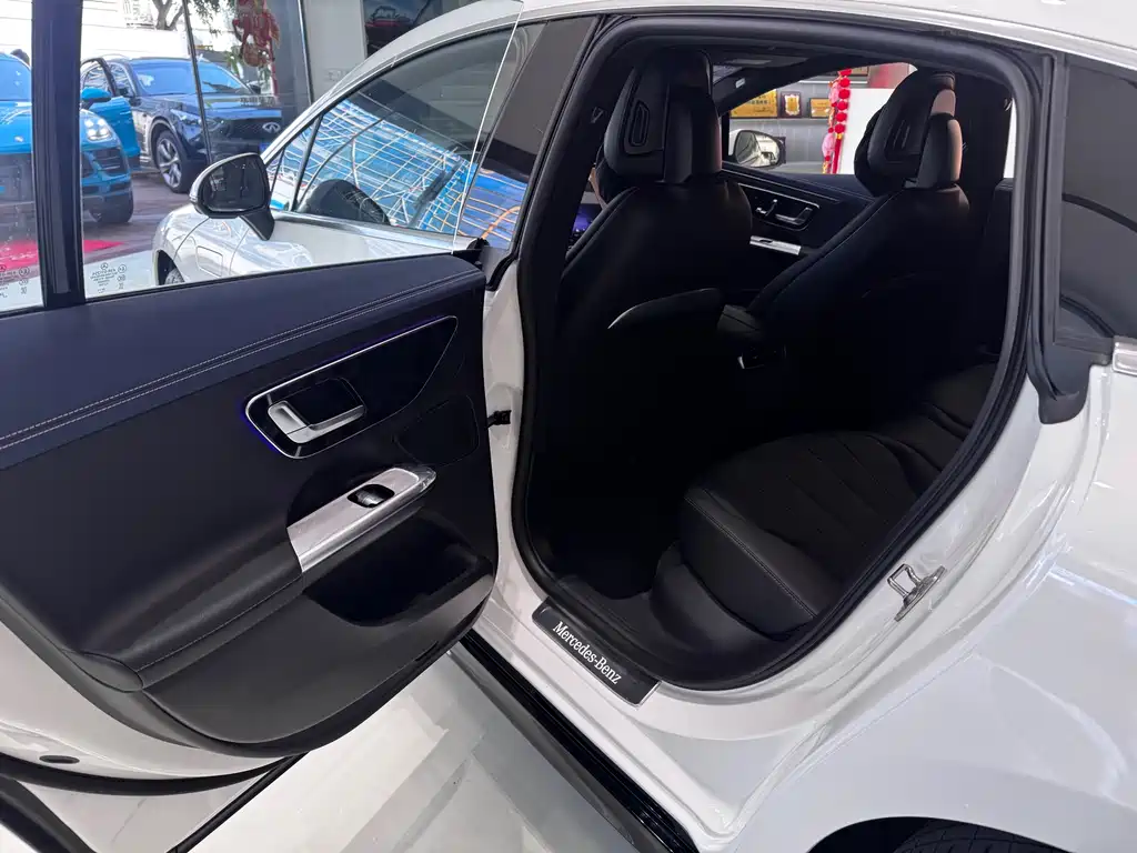 Mercedes-Benz EQE 2025 500 4MATIC Pioneer Edition купить на сайте DeffCars