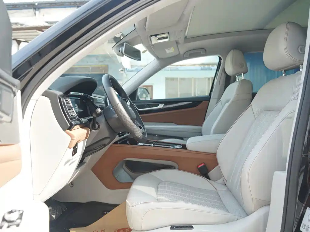 Touron 2023 380TSI four-wheel drive luxury version купить на сайте DeffCars